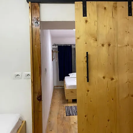 Casa Shprese - Wooden