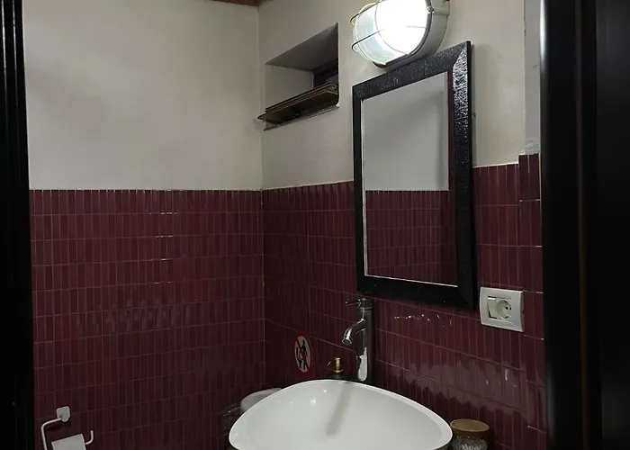 Casa Shprese - Wooden Apartman Tirana